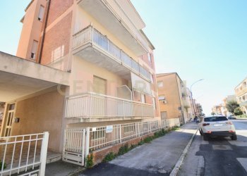 DSC_0463.jpg - Quadrilocale Via Granducato di Toscana 2, Grosseto - foto 3