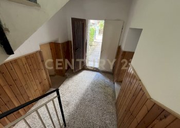 ingresso scala palazzina con triplo accesso - Appartamento Via delle Ginestre 1b, Grosseto - foto 8