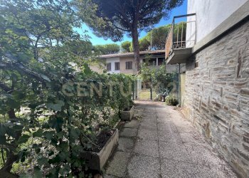 ingresso al giardino privato - Appartamento Via delle Ginestre 1b, Grosseto - foto 3