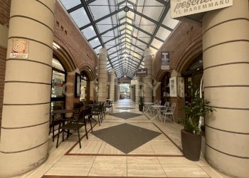 interno galleria.jpg - Commercial Premises Via Ponte Giorgini, Castiglione della Pescaia - photo 2