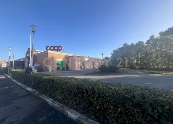 vista centro.jpg - Commercial Premises Via Ponte Giorgini, Castiglione della Pescaia - photo 9