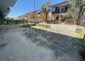 esterno.jpg - Commercial Premises Via Paolieri 18, Orbetello - photo 3