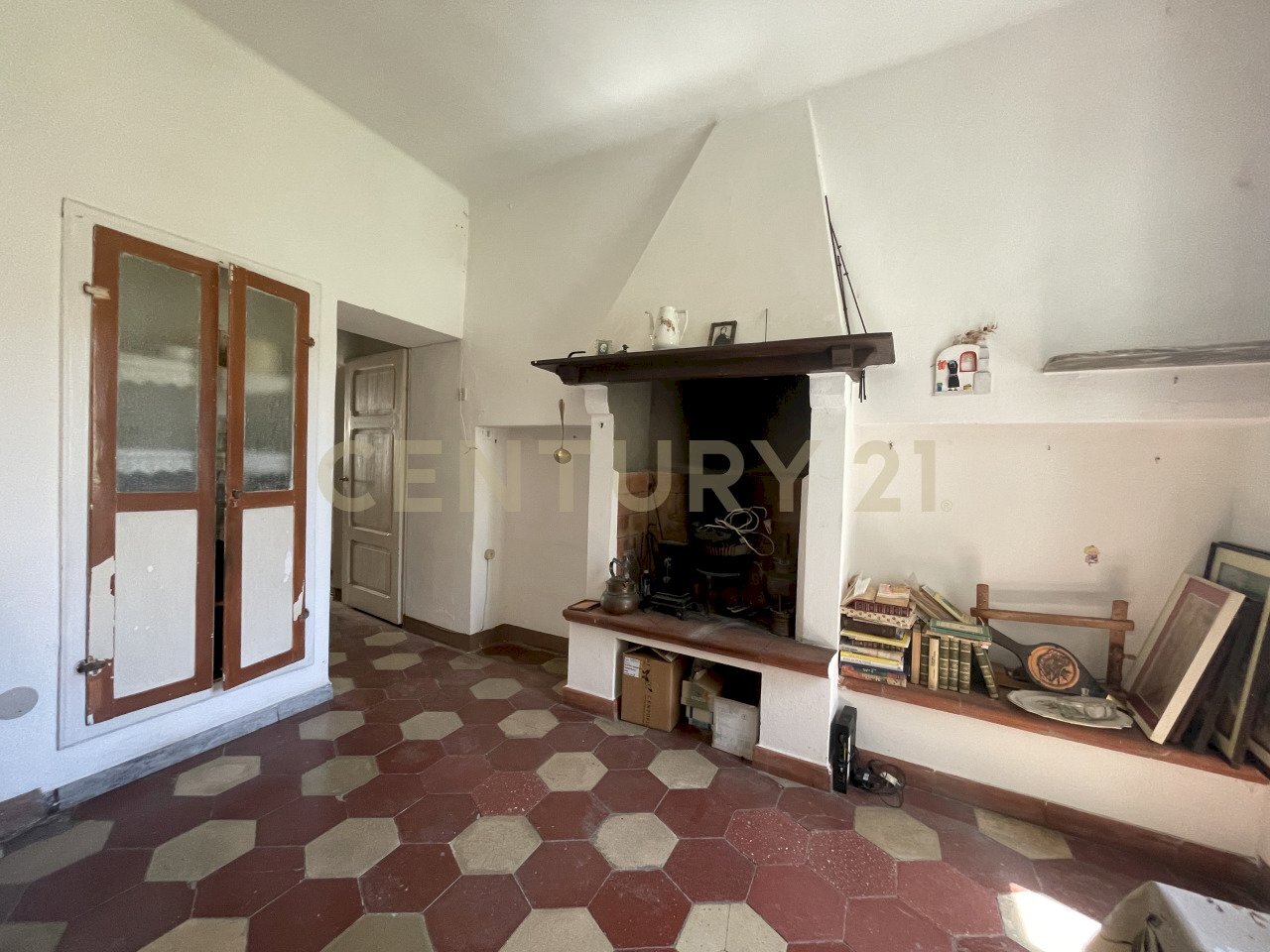 camino.jpg - Townhouse Corso Italia 39, Orbetello - photo 3