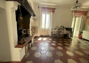 soggiorno con cucina.jpg - Terratetto - Terracielo Corso Italia 39, Orbetello - foto 2