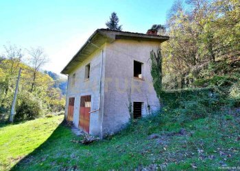 Facciata Est - Rustico Via Di Gromignana 80, Coreglia Antelminelli - foto 1