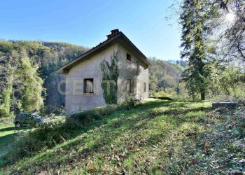 Facciata Ovest - Rustico Via Di Gromignana 80, Coreglia Antelminelli - foto 2