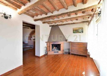 soggiorno con camino - Villa Via di Gromignana 80, Coreglia Antelminelli - foto 8