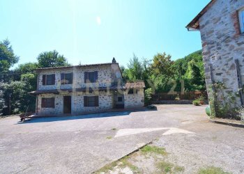 facciata Villa - Casale Frazione Colognora snc, Pescaglia - foto 1