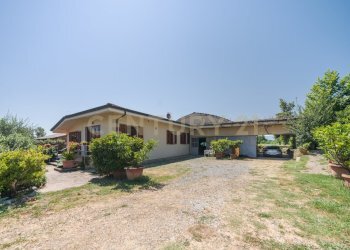 esterno4 - Villa Via Romana Ovest 369, Porcari - foto 1