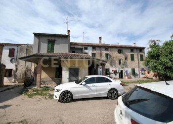 Albaredo d\'adige via Chiesa da ristrutturare (6).J - Porzione di casa Via Chiesa 58, Albaredo d'Adige - foto 6