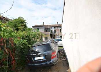 Albaredo d\'adige via Chiesa da ristrutturare (3).J - Porzione di casa Via Chiesa 58, Albaredo d'Adige - foto 10