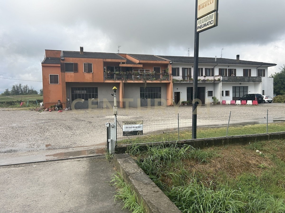 IMG_5660.JPG - Appartamento Strada Ostigliese 109, Roncoferraro - foto 1