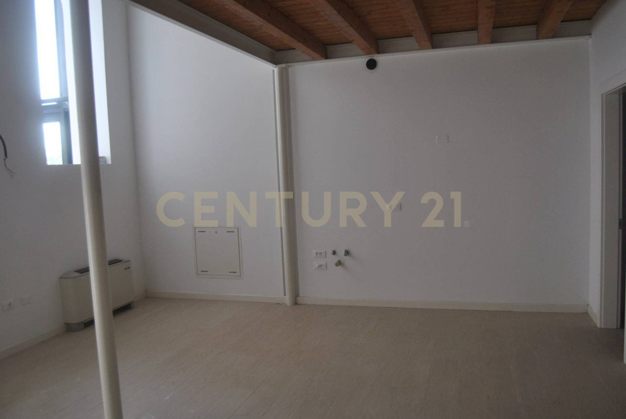 1.jpg - Trilocale Vianelli 634, Venezia - foto 2