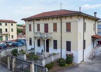 9.jpg - Villa Viale Europa 15, Monteforte d'Alpone - foto 1