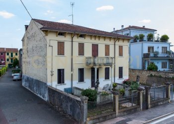 5.jpg - Casa indipendente Viale Europa 15, Monteforte d'Alpone - foto 17