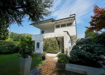 Vista Frontale - Villa Via F. Petrarca 11, Legnago - foto 1