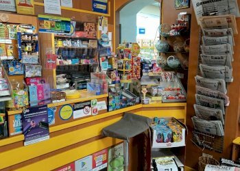 3.jpg - Tabaccheria Via Dafnica 104, Acireale - foto 3