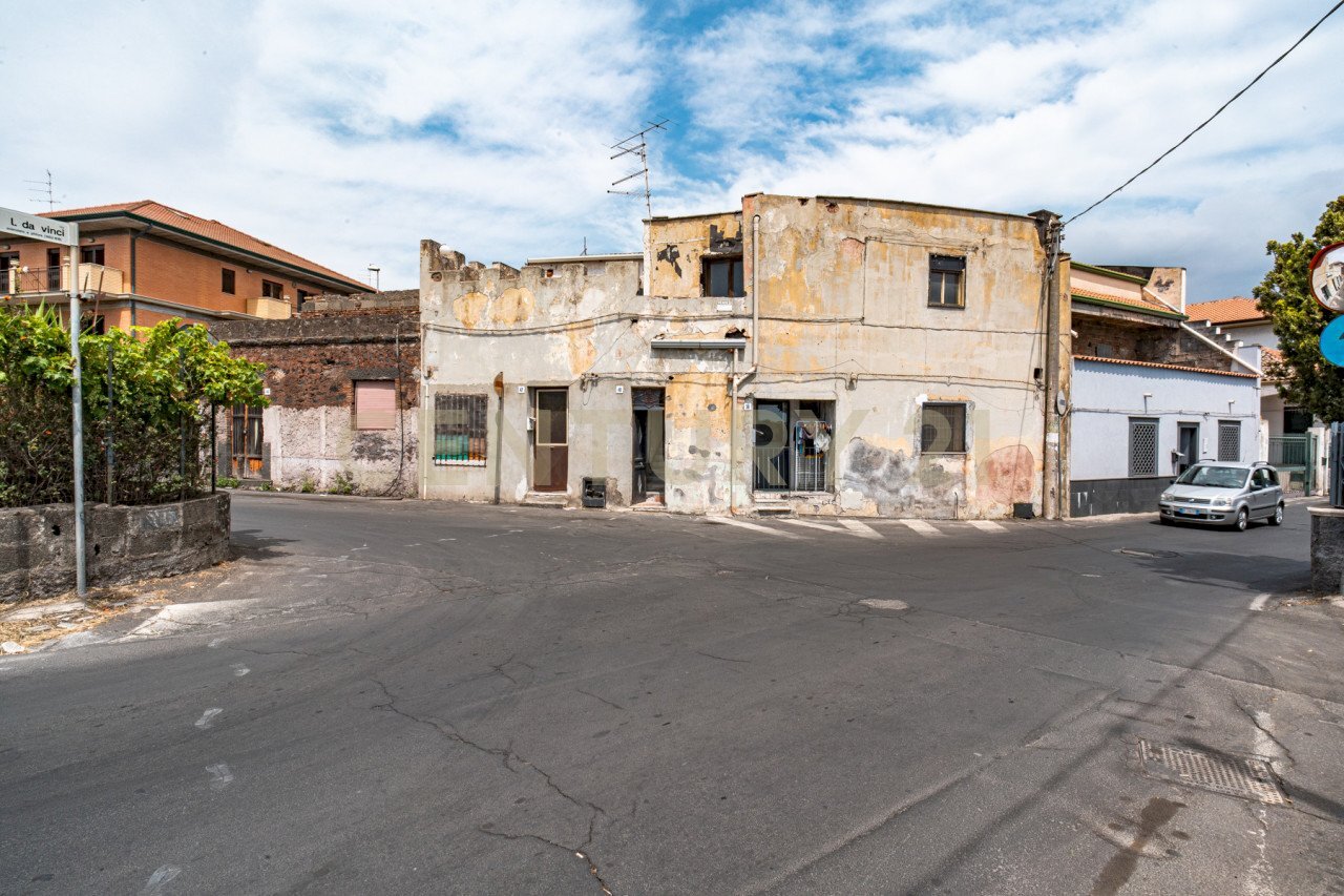 2025_05_20250522180159011604526.jpg - Three-room apartment Via Gravina 42, Tremestieri Etneo - photo 1