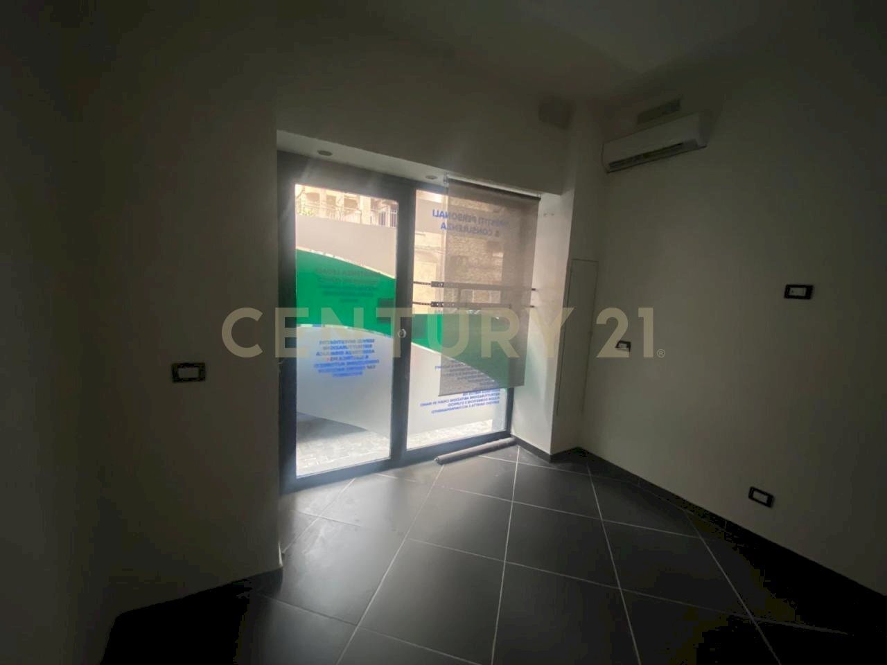 Immagine WhatsApp 2025-09-01 ore 18.27.47_e9309dbd - Commercial Premises Via Ingegnere, Catania - photo 3