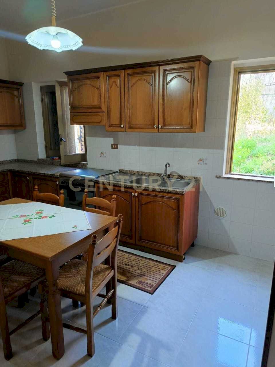 2.jpg - Trilocale Via Umberto 182, Caronia - foto 2