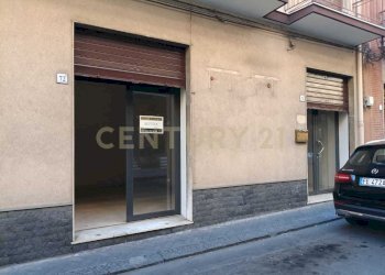 Immagine WhatsApp 2025-07-04 ore 11.09.39_f06d08ac - Locale Commerciale Via Vittorio Emanuele 72, Aci Catena - foto 4