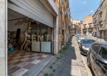 DSC00517.jpg - Locale Commerciale Via San Pietro 38, Caltagirone - foto 4