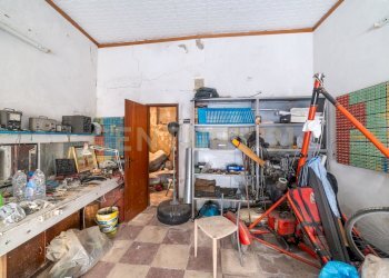 DSC00522.jpg - Locale Commerciale Via San Pietro 38, Caltagirone - foto 8