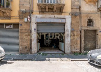 DSC00530.jpg - Locale Commerciale Via San Pietro 38, Caltagirone - foto 11