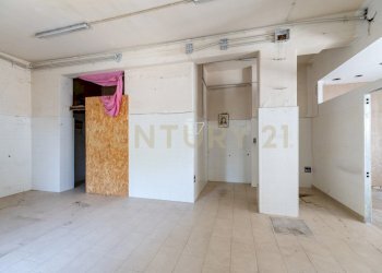 2022_06_2022062200258-650599-14.jpg - Locale Commerciale Via Tiziano 10, Gravina di Catania - foto 13