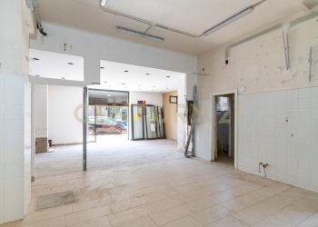 2022_06_2022062200304-650599-17.jpg - Locale Commerciale Via Tiziano 10, Gravina di Catania - foto 16