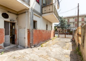 2022_06_2022062200321-650599-25.jpg - Locale Commerciale Via Tiziano 10, Gravina di Catania - foto 24