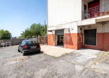 2022_06_2022062200323-650599-26.jpg - Locale Commerciale Via Tiziano 10, Gravina di Catania - foto 25