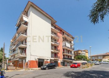 2025_05_2025052218025407933581.jpg - Locale Commerciale Via Tiziano 10, Gravina di Catania - foto 26