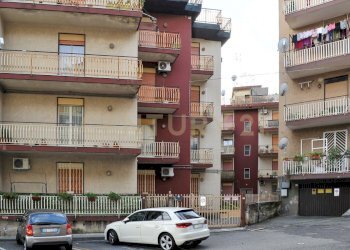 2025_05_20250522180223010721229.jpg - Quadrilocale Viale delle Olimpiadi 11, Aci Catena - foto 28