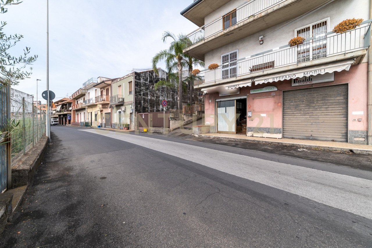 2024_09_20240904150004-883721-3.jpg - Locale Commerciale Via Tripoli 185, Aci Castello - foto 3