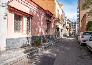 2024_02_20240228104152-835936-1.jpg - Casa indipendente Via Neri 61, Catania - foto 1