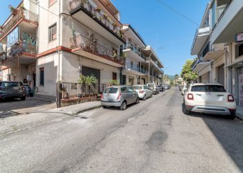 DSC00004.jpg - Commercial Premises Via Mario Rapisardi 20, Fiumefreddo di Sicilia - photo 3