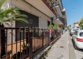 DSC00006.jpg - Commercial Premises Via Mario Rapisardi 20, Fiumefreddo di Sicilia - photo 4