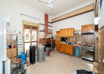 DSC00032.jpg - Commercial Premises Via Mario Rapisardi 20, Fiumefreddo di Sicilia - photo 23