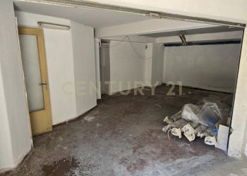 20250604_102947.jpg - Box Via Don Luigi Sturzo, Sant'Agata Li Battiati - foto 3