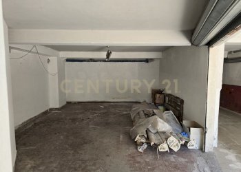 20250604_102956.jpg - Box Via Don Luigi Sturzo, Sant'Agata Li Battiati - foto 4