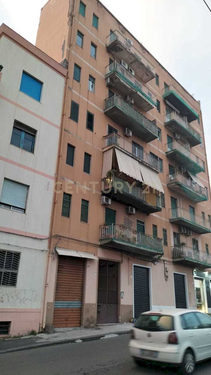 fronte.jpg - Appartamento Piazza Spedini Vincenzo 8, Catania - foto 1