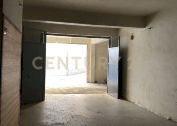 07E6A605-F858-4334-86D1-A54E8DCFCD75.JPG - Box Via Riposto 18, Mascalucia - foto 2