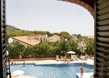 43914907_254668565394569_5894618652860661237_n_179 - Hotel - Accommodation facility Via Etnea 163, Nicolosi - photo 2