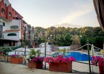 43915227_277167016262429_1526872874211727843_n_179 - Hotel - Accommodation facility Via Etnea 163, Nicolosi - photo 3
