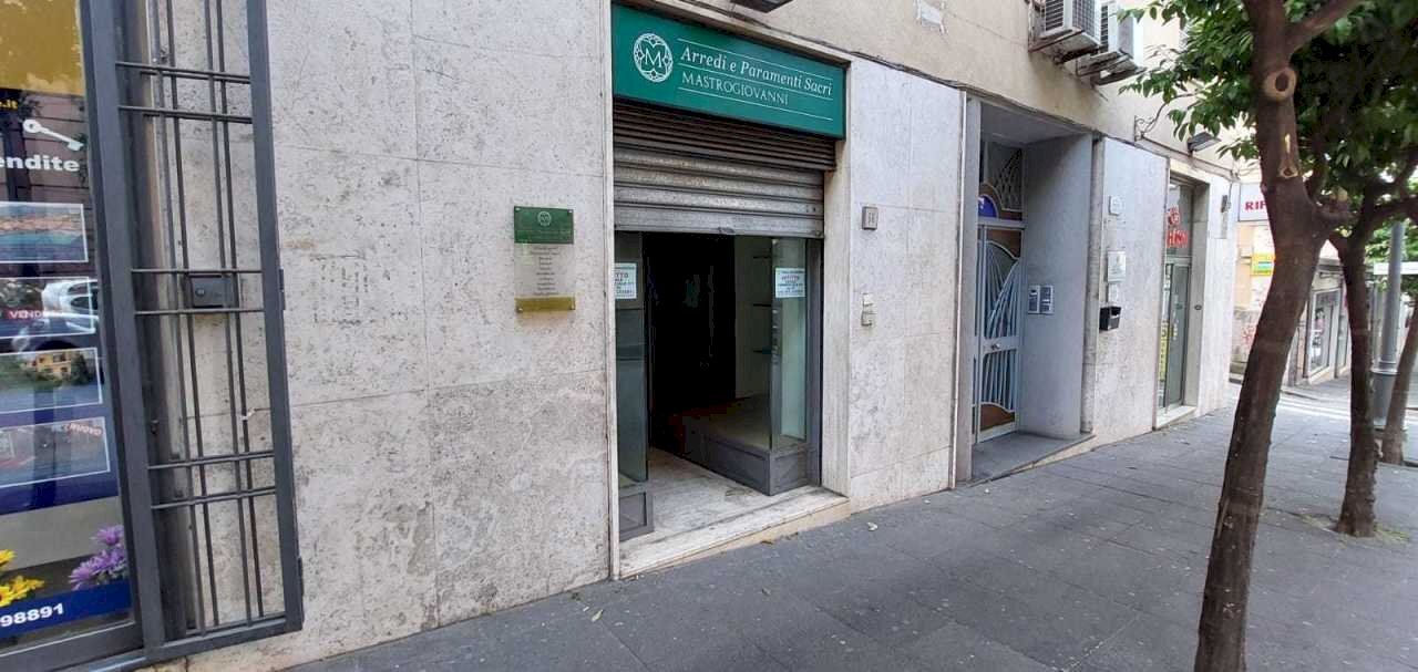 IMG-20250520-WA0000.jpg - Commercial Premises Via dei Principati 68, Salerno - photo 3