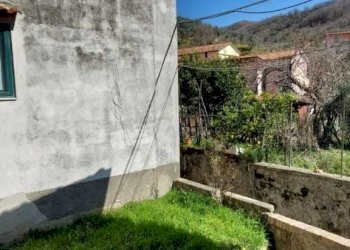 IMG-20250421-WA0026.jpg - Casa indipendente Via Giacomi, Giffoni Sei Casali - foto 5