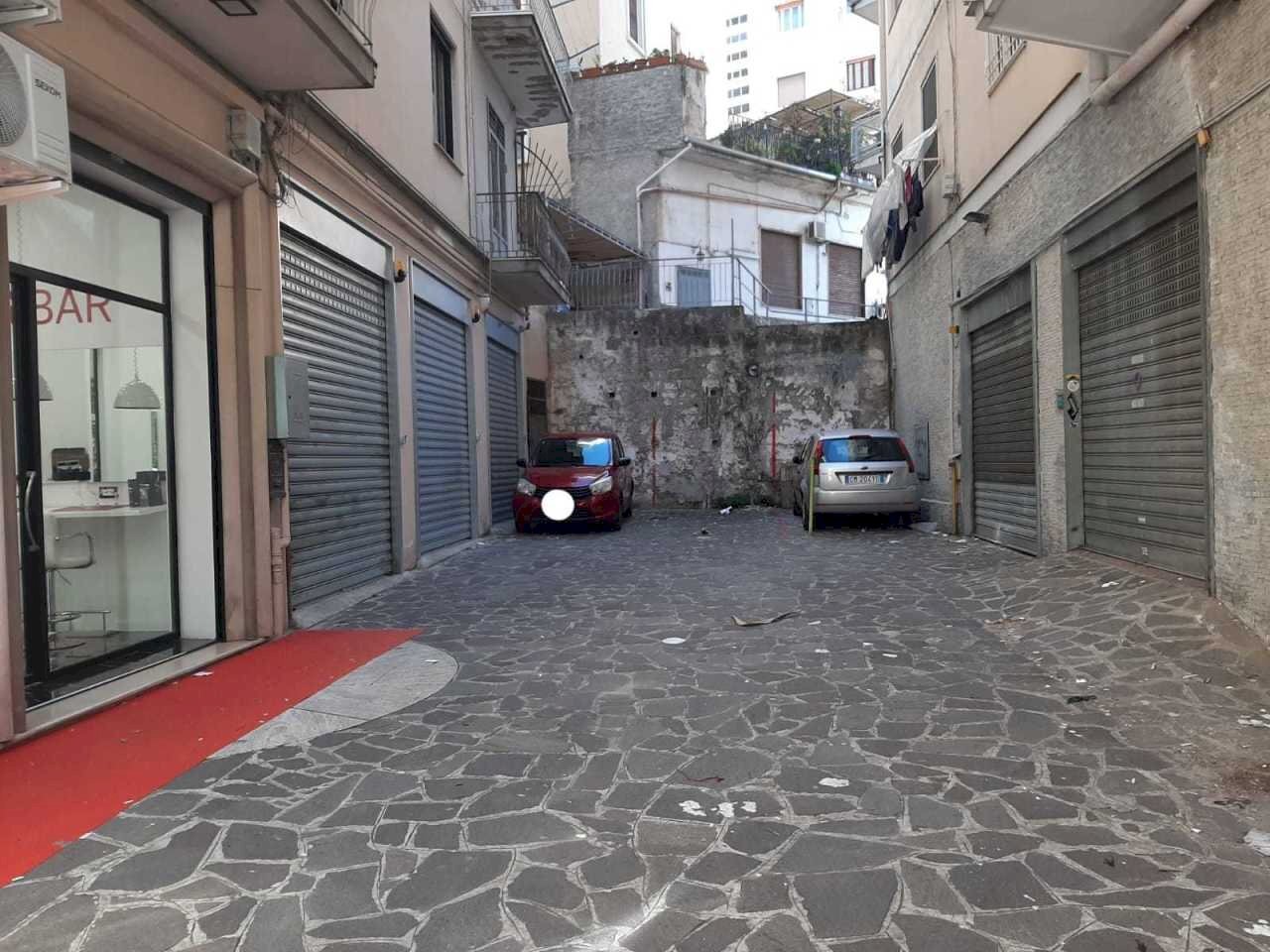 IMG-20250306-WA0009.jpg - Magazzino Via Francesco Manzo, Salerno - foto 2