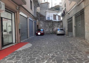 IMG-20250306-WA0009.jpg - Magazzino Via Francesco Manzo, Salerno - foto 2