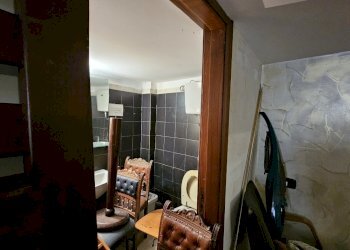 20250312_115314.jpg - Magazzino Via Francesco Manzo, Salerno - foto 3